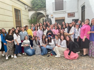 Devant la maison du Rambam